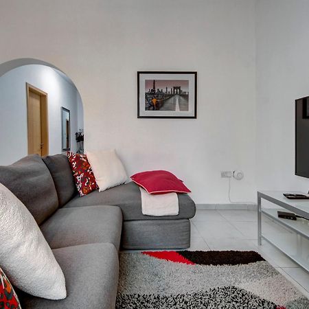 St Julians Apartment 1 Сент Джулианс Экстерьер фото
