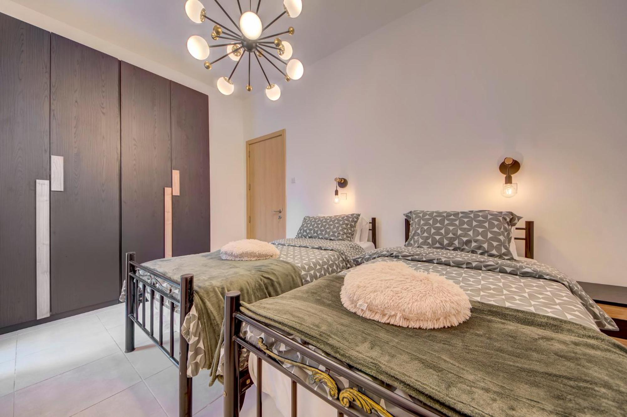 St Julians Apartment 1 Сент Джулианс Экстерьер фото